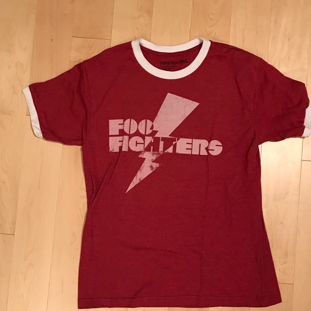 NWOT Foo Fighters Tee 🎸